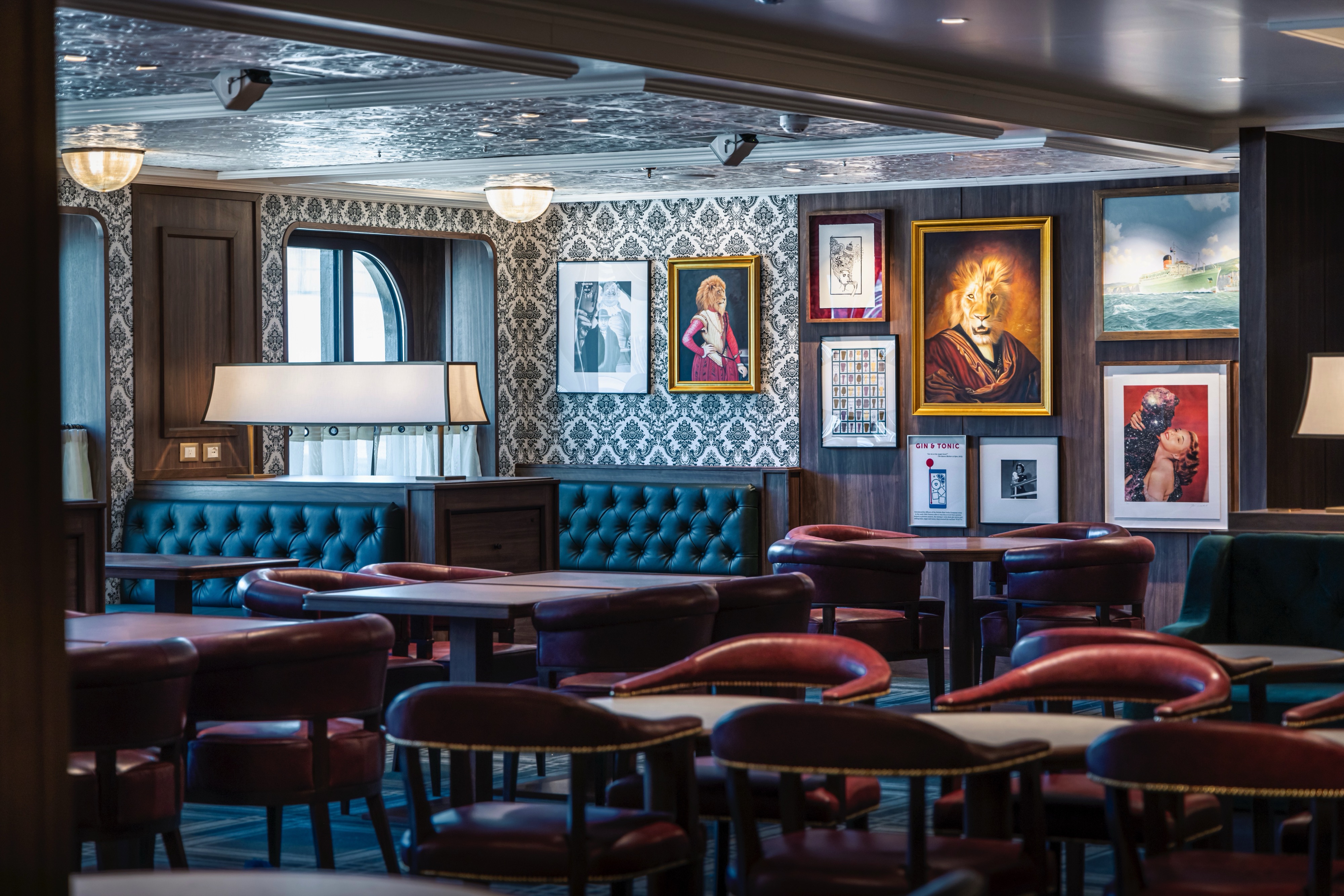 Queen Anne - Golden Lion